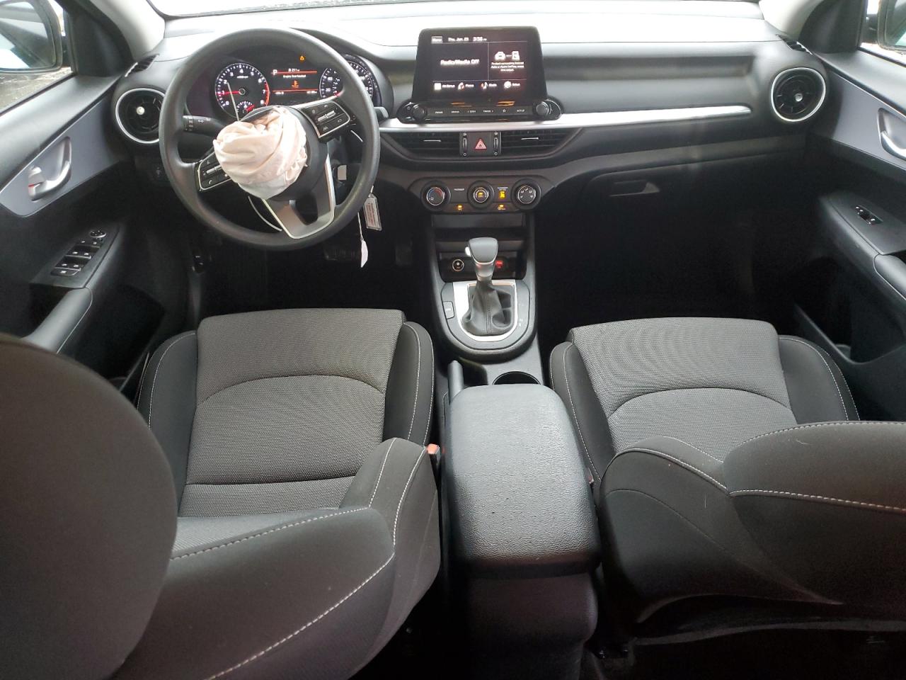2024 Kia Forte - Image 8