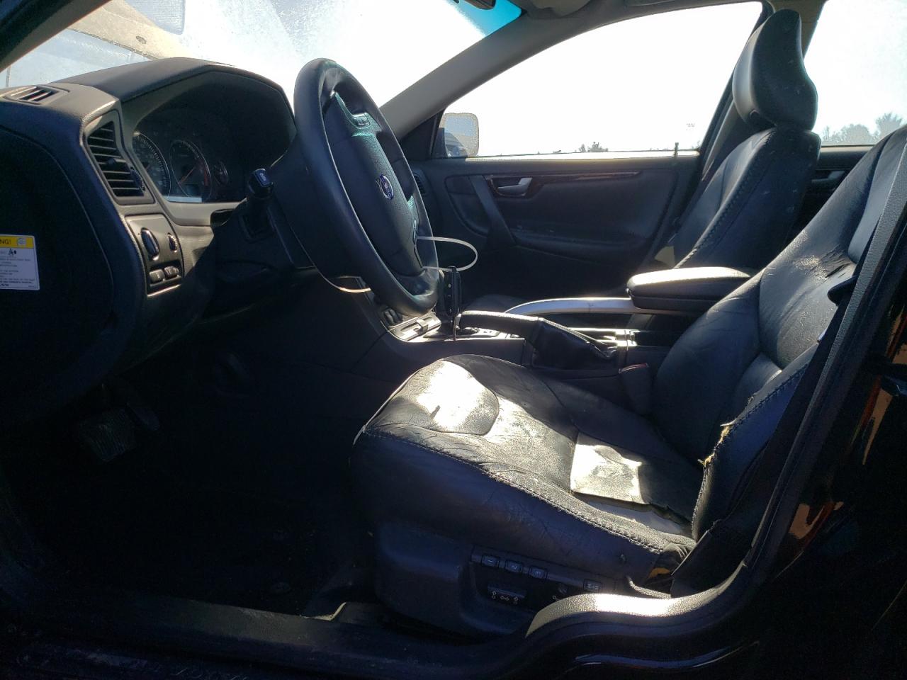 2004 Volvo XC70 - Image 7