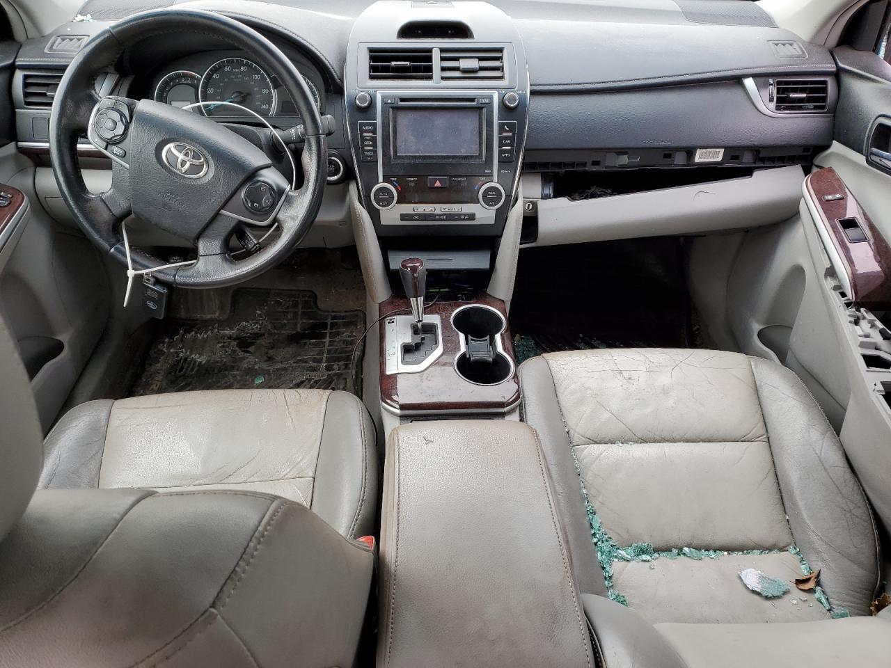 2012 Toyota Camry - Image 8