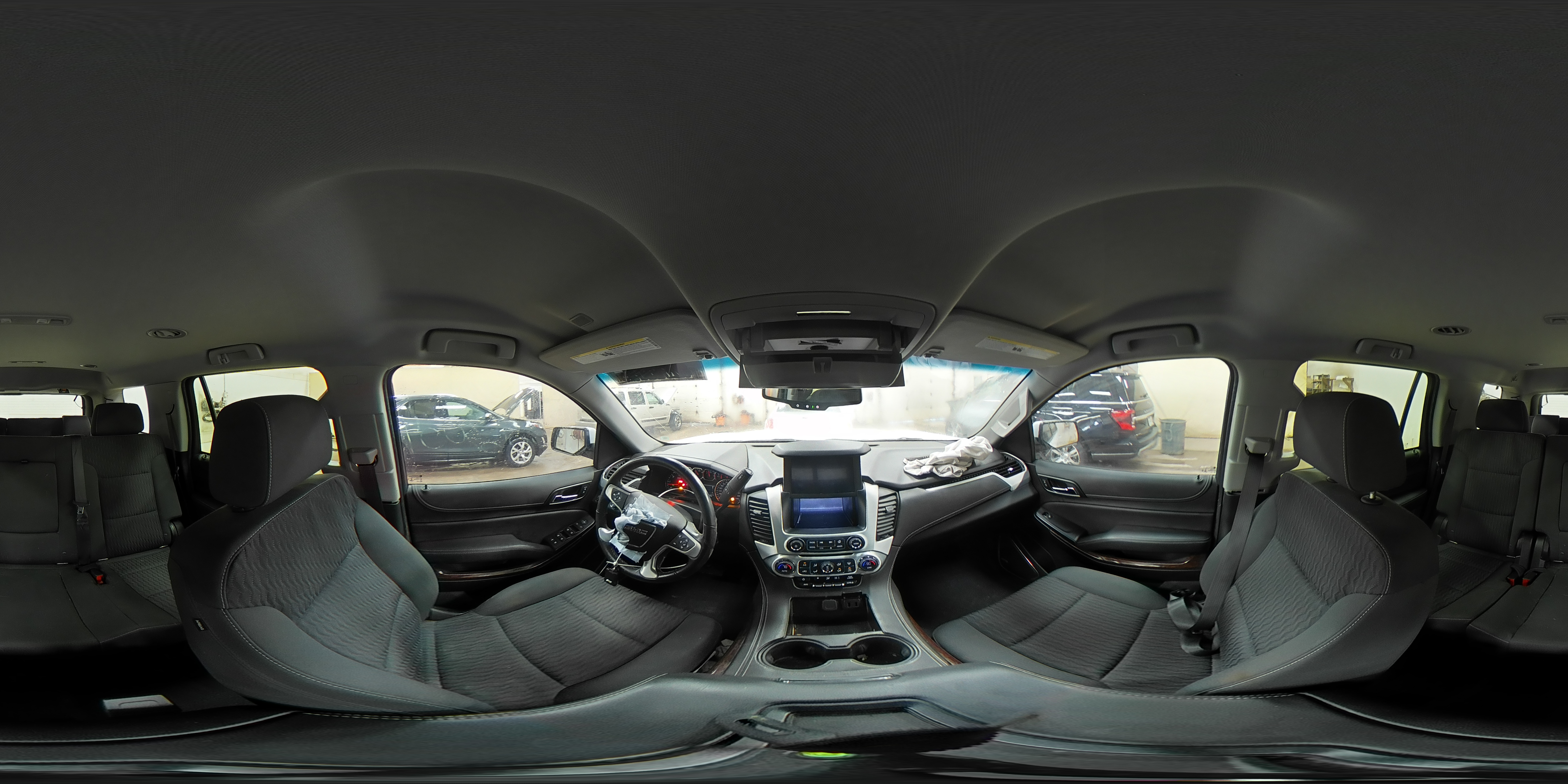 2019 GMC Yukon - Image 15