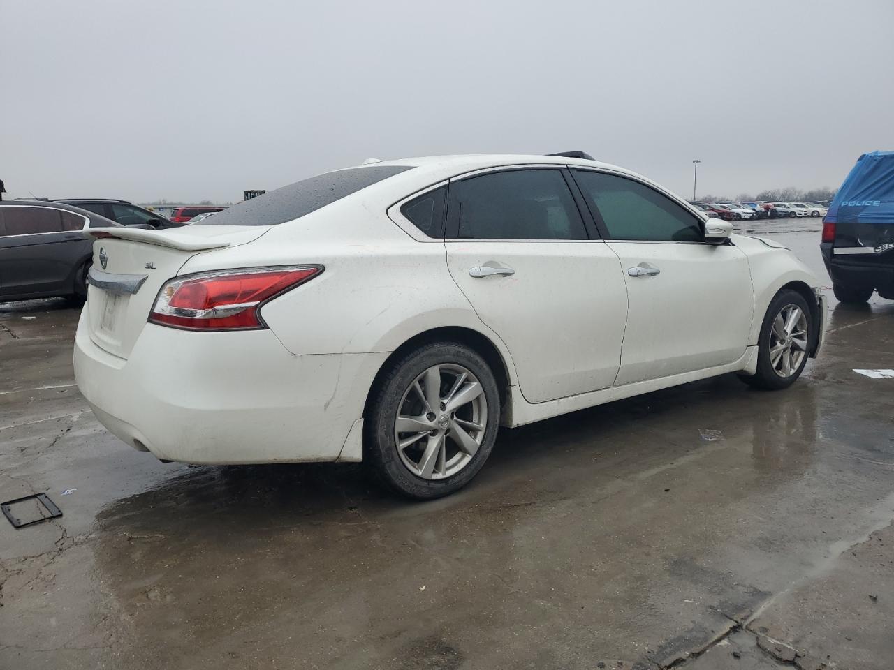 2015 Nissan Altima - Image 3