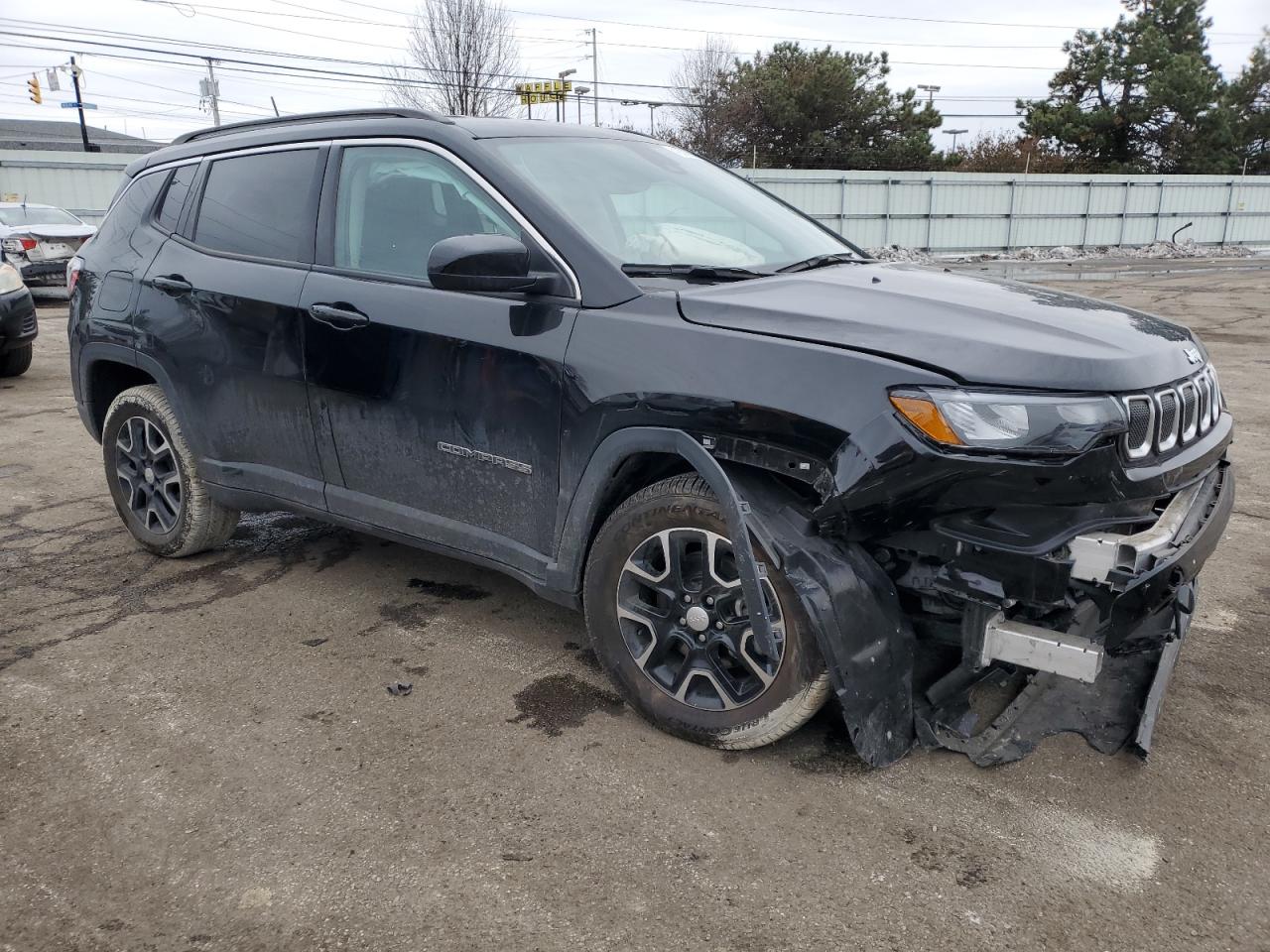 2022 Jeep Compass - Image 4