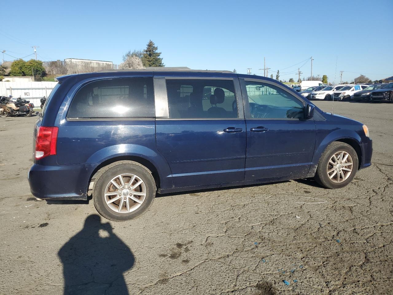 2014 Dodge Caravan - Image 3