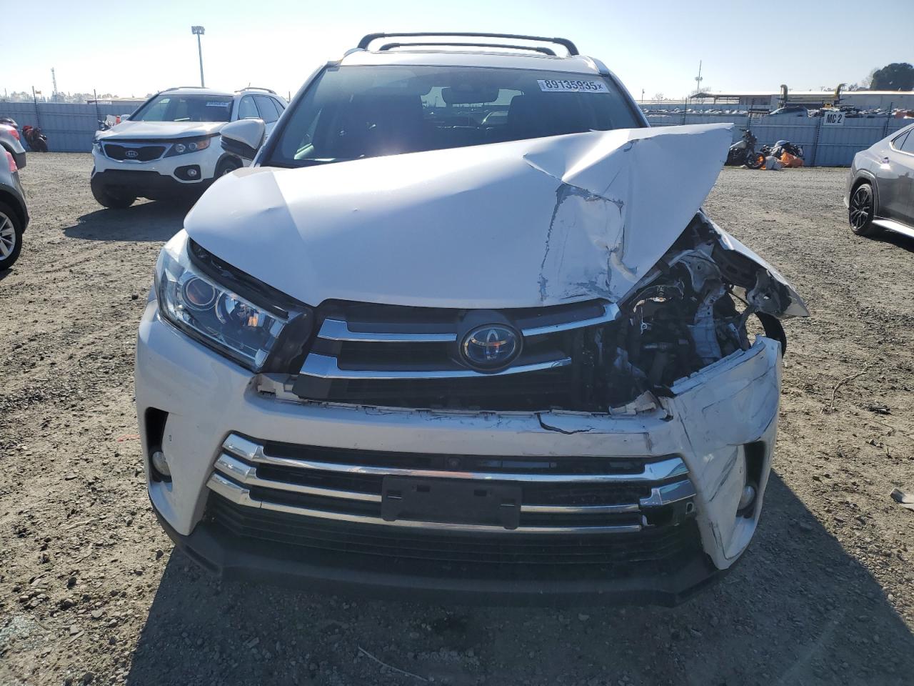 2018 Toyota Highlander - Image 5