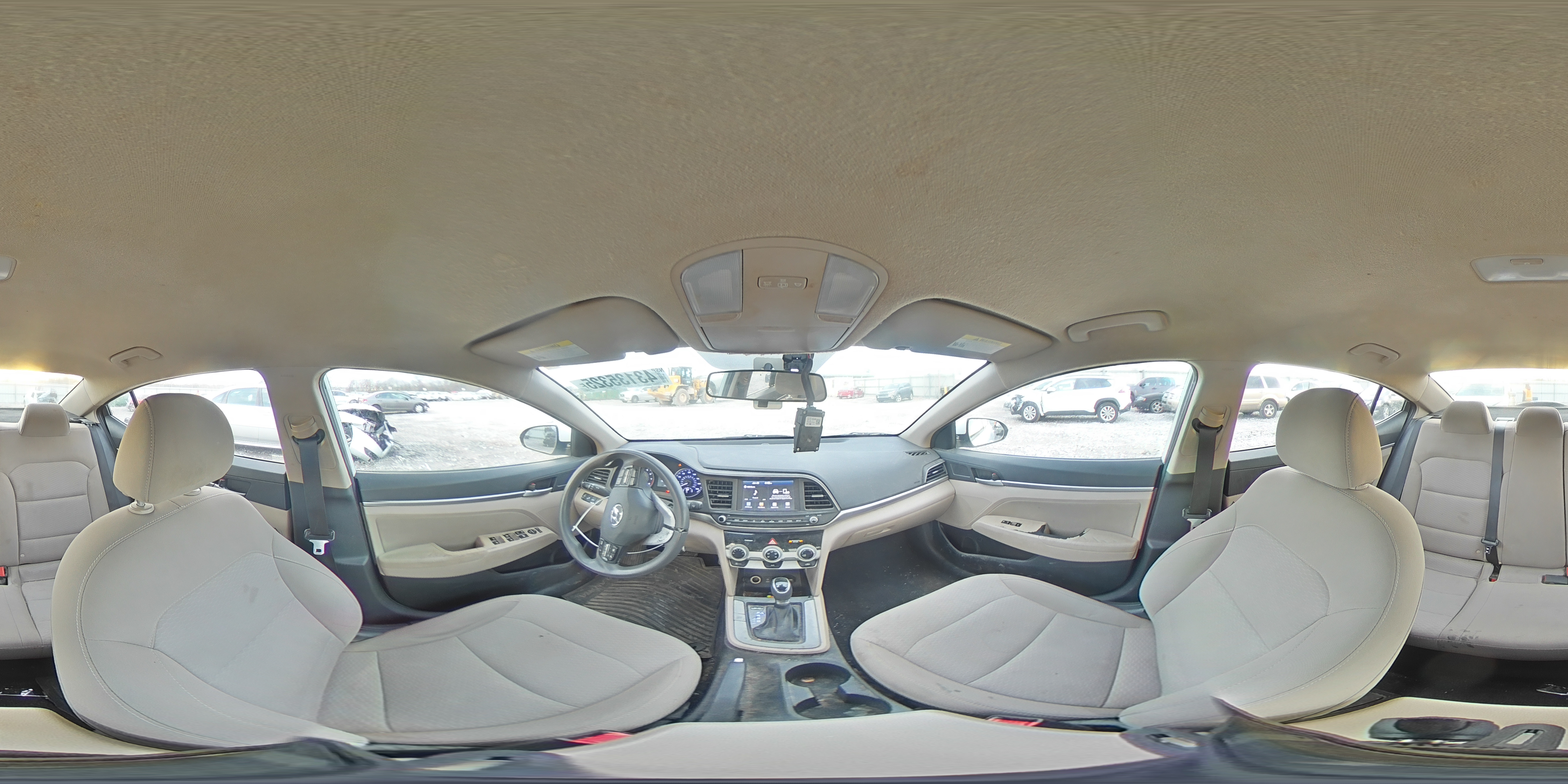 2019 Hyundai Elantra - Image 13