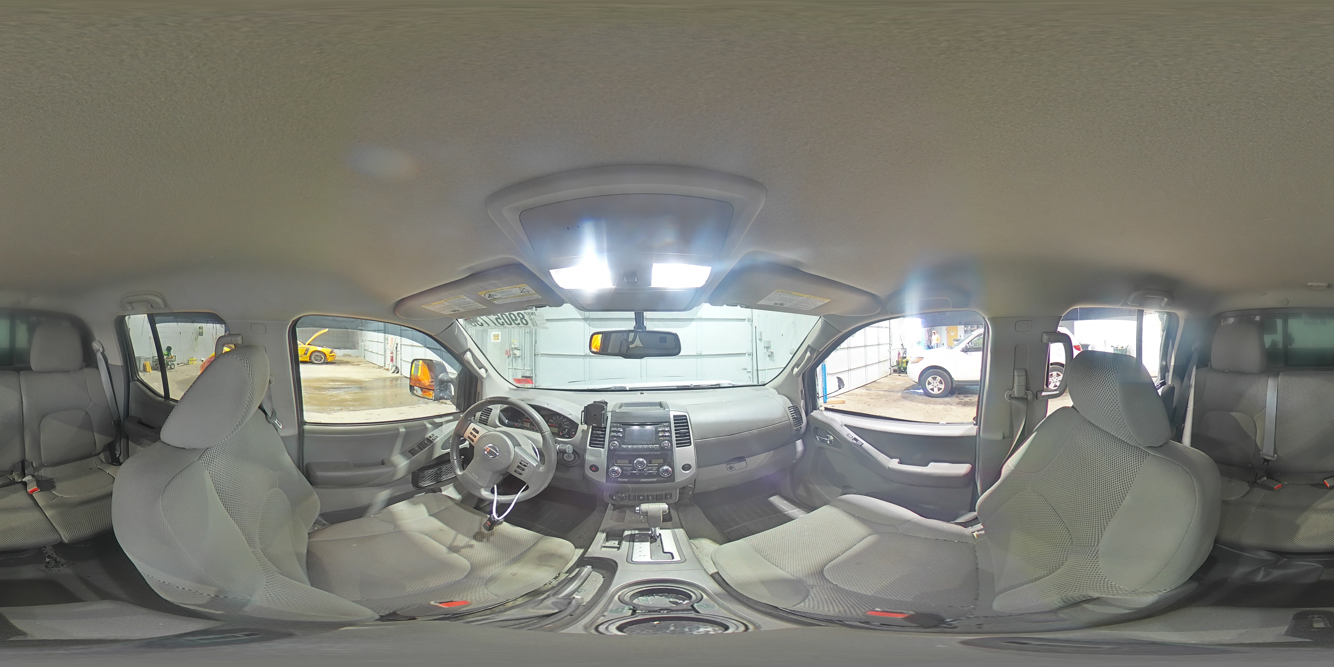2014 Nissan Navara (Frontier) - Image 13