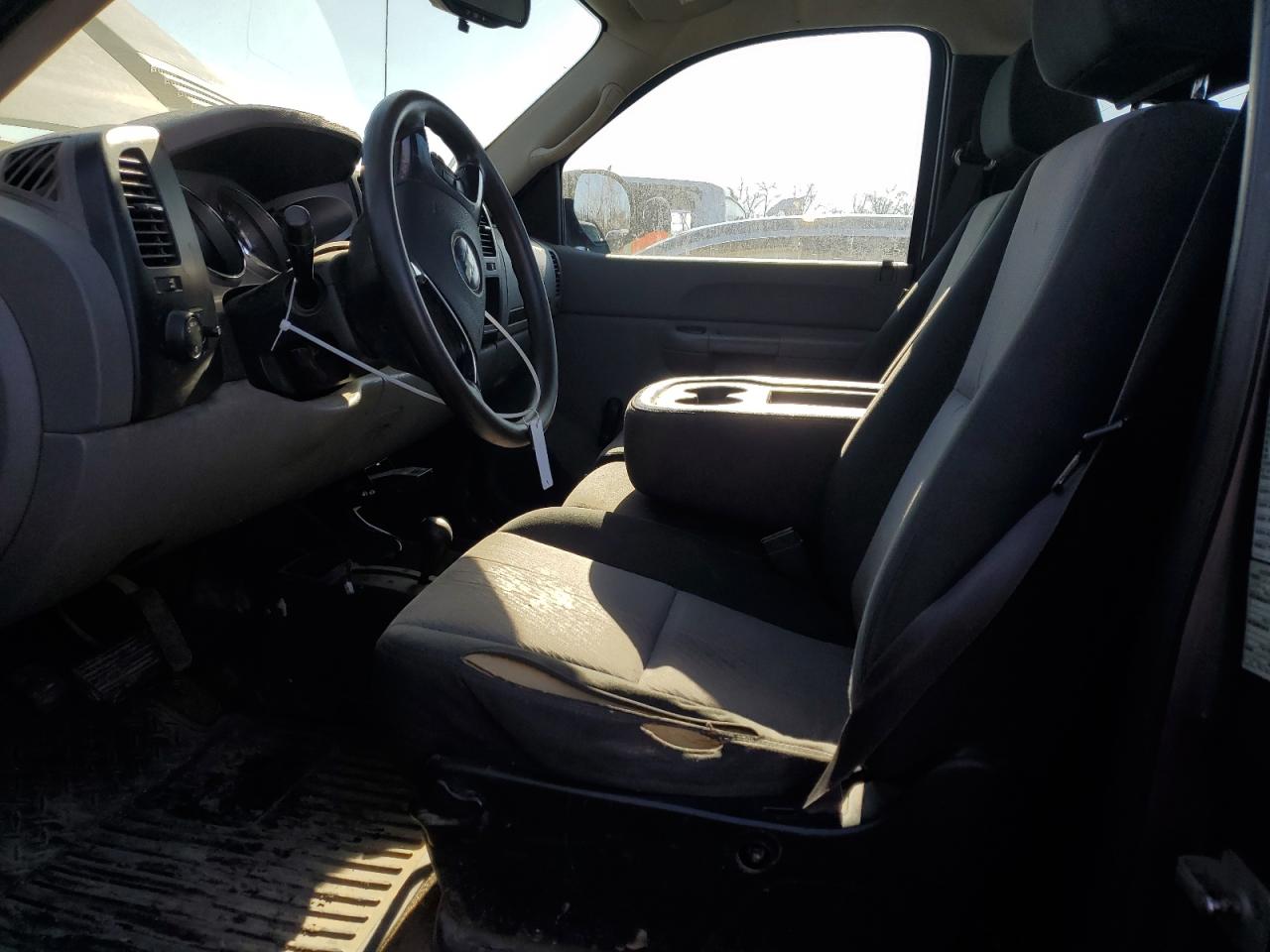 2007 Chevrolet Silverado - Image 7