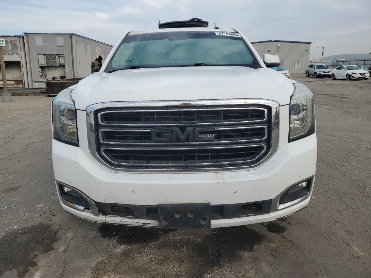 2016 GMC Yukon - Image 5