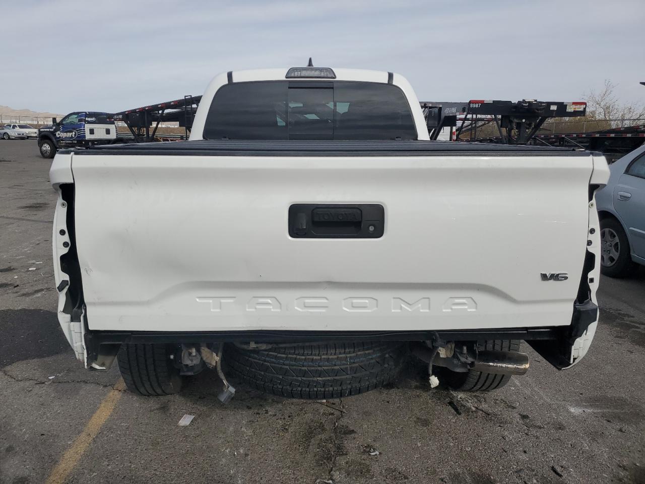 2017 Toyota Tacoma - Image 6