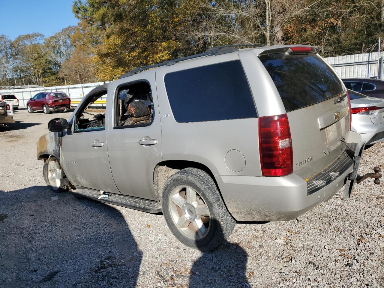 2007 Chevrolet Tahoe - Image 2