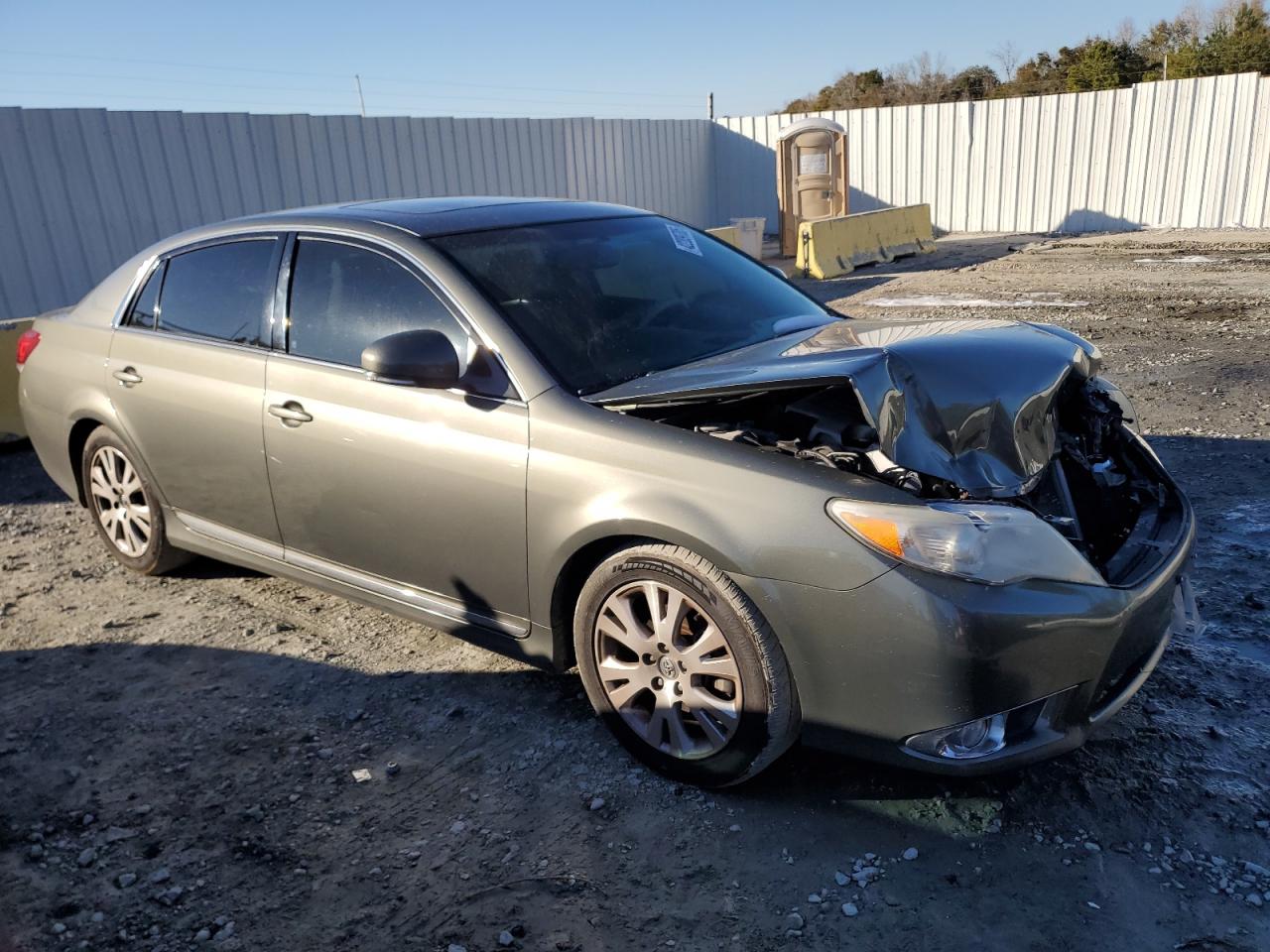 2011 Toyota Avalon - Image 4