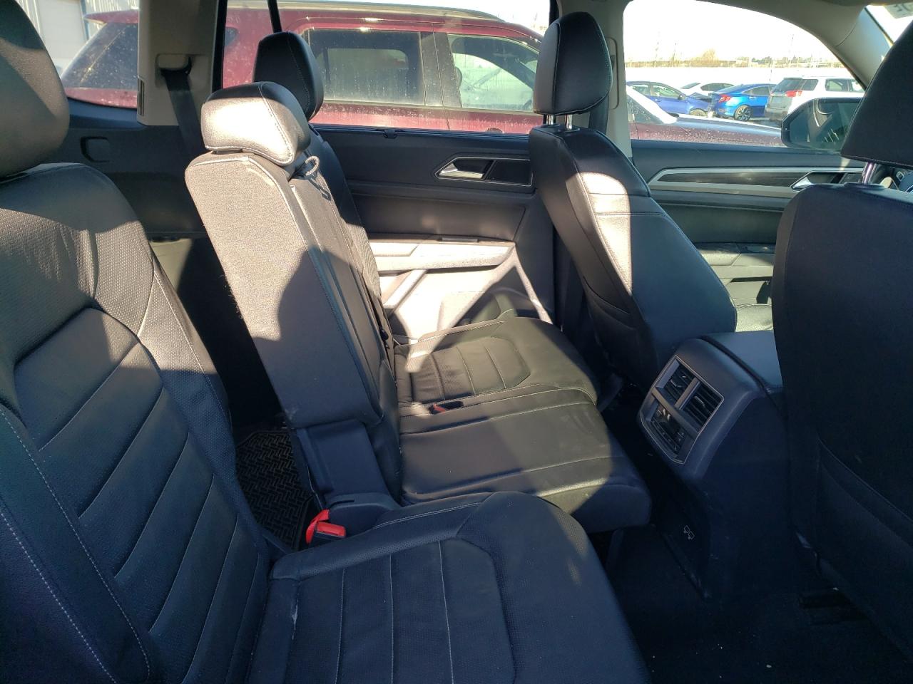 2018 Volkswagen Atlas - Image 11