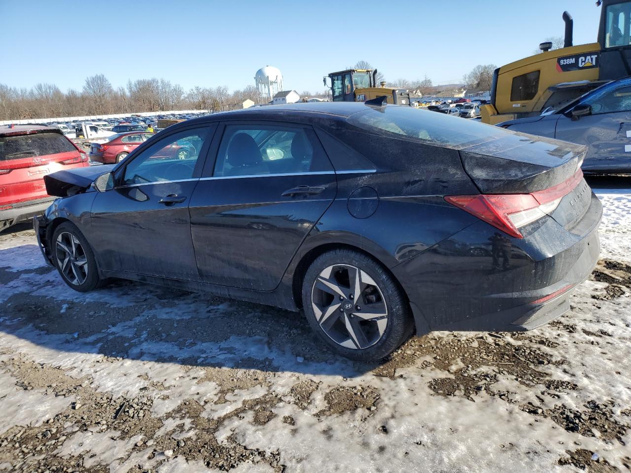2023 Hyundai Elantra - Image 2