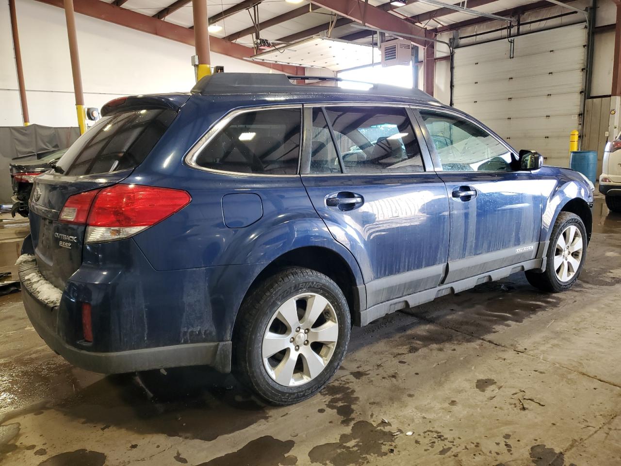 2010 Subaru Outback - Image 3