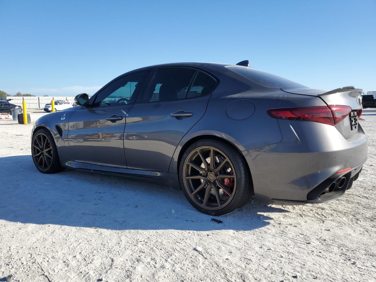 2019 Alfa Romeo Giulia - Image 2