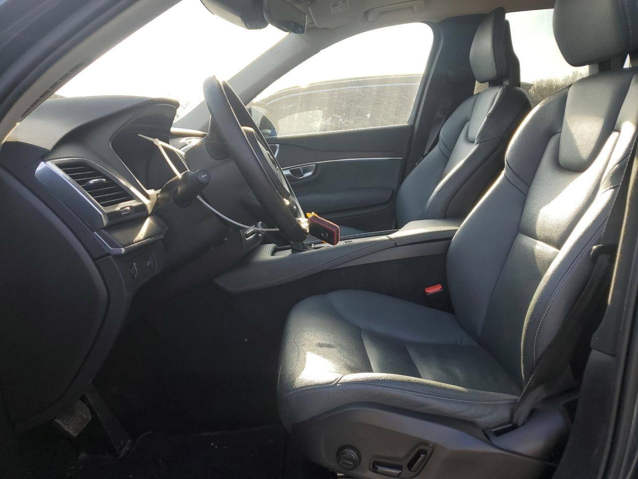 2020 Volvo XC90 - Image 7
