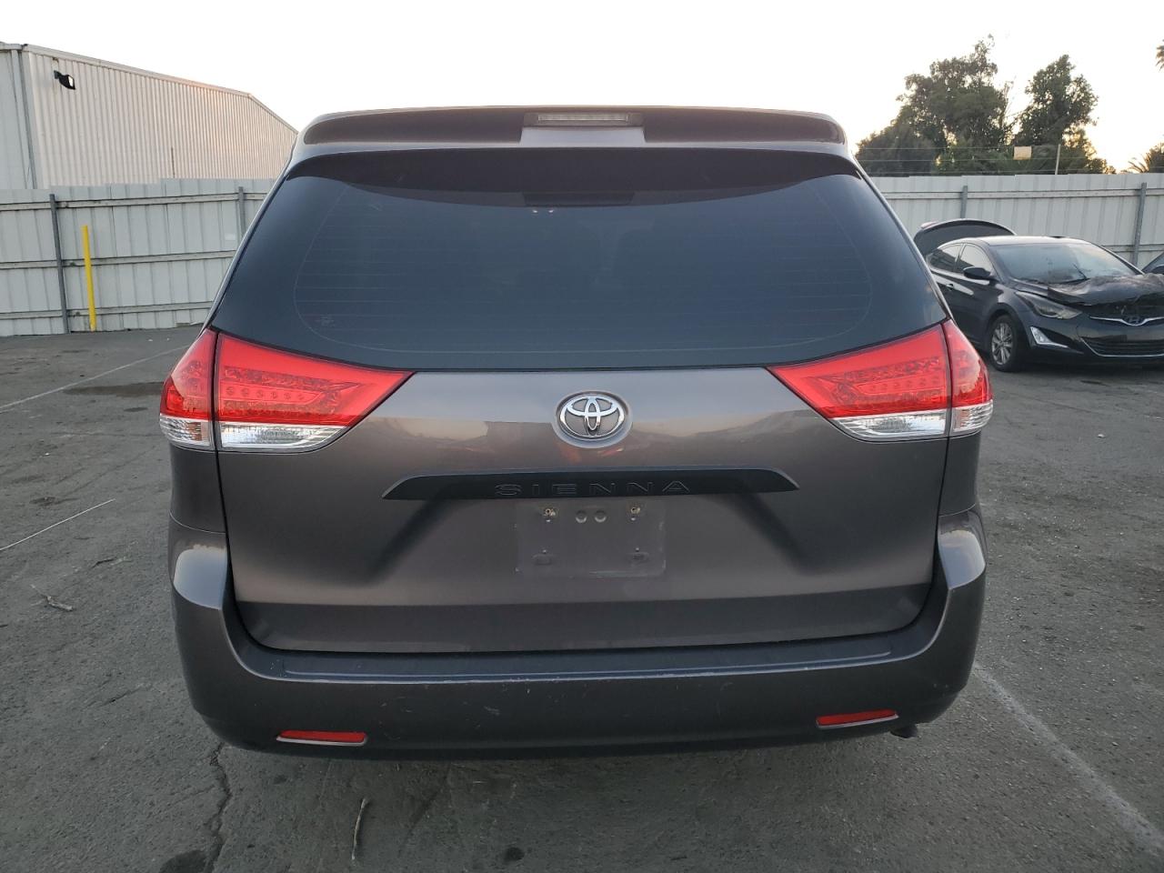 2013 Toyota Sienna - Image 6