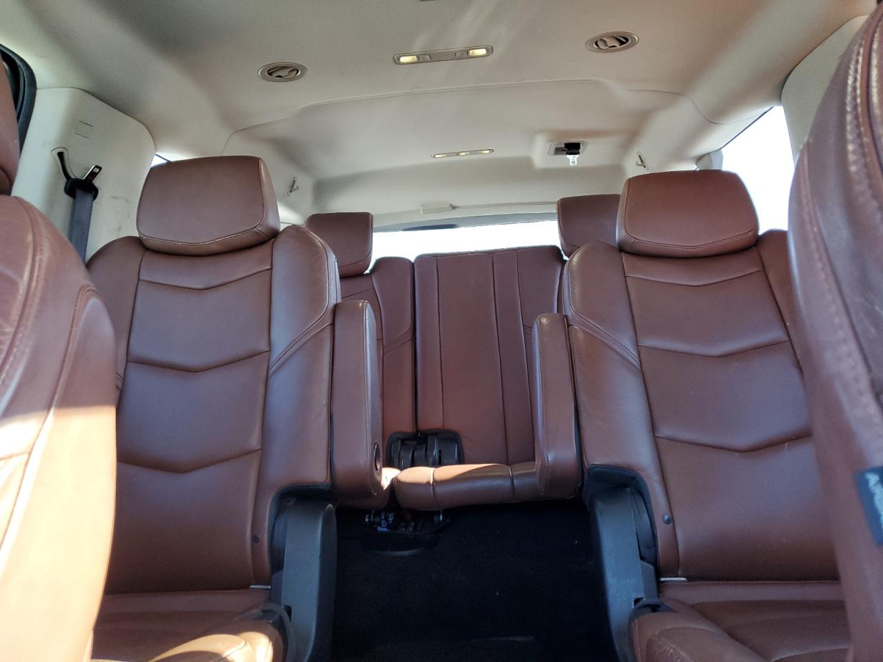 2016 Cadillac Escalade - Image 10