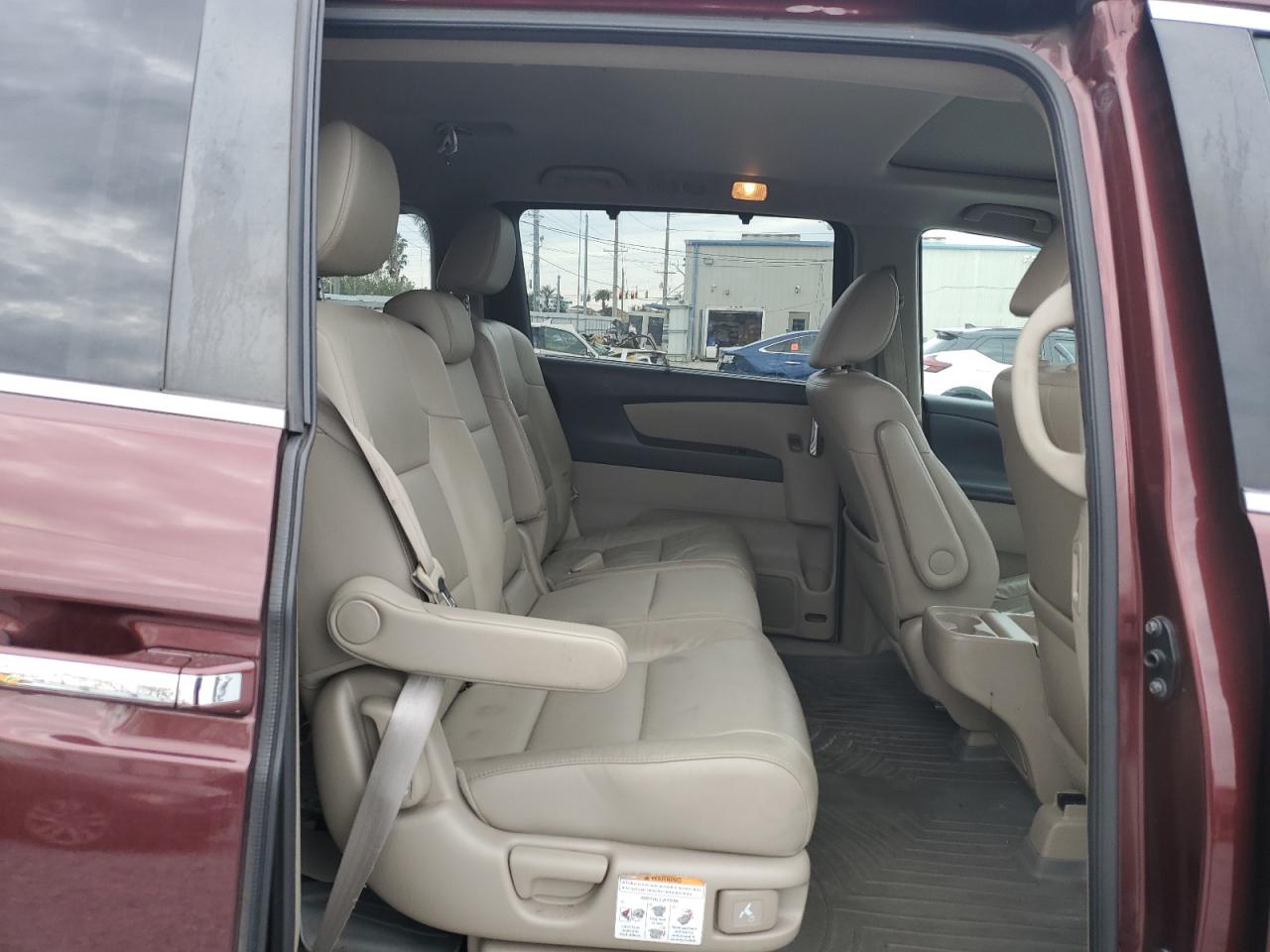 2016 Honda Odyssey - Image 11