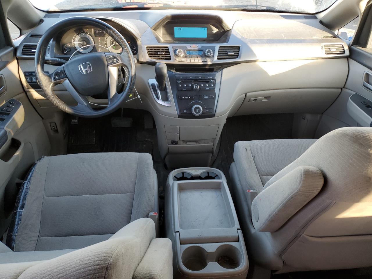 2011 Honda Odyssey - Image 8