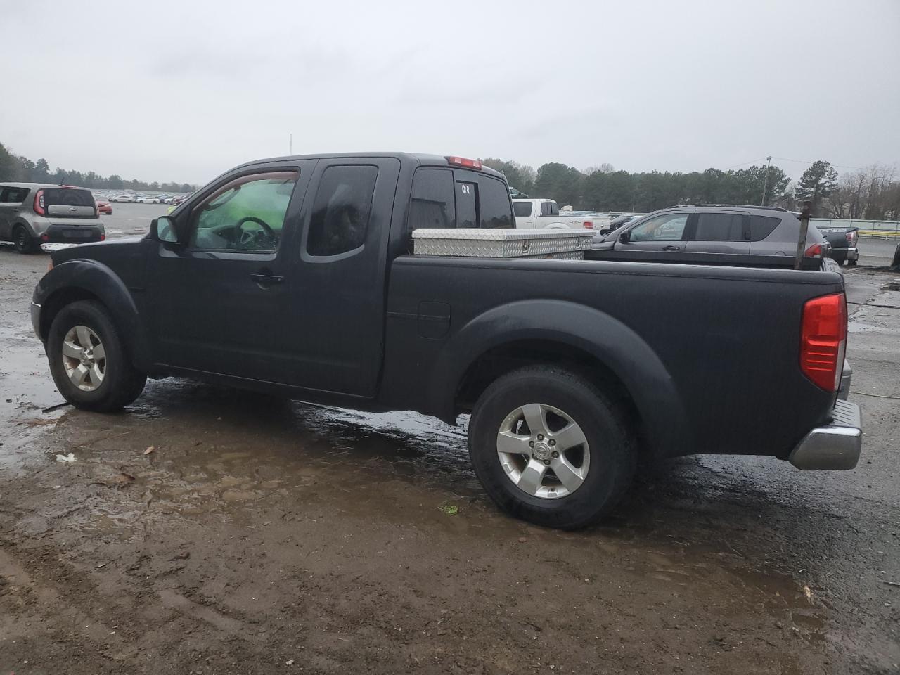 2010 Nissan Navara (Frontier) - Image 2