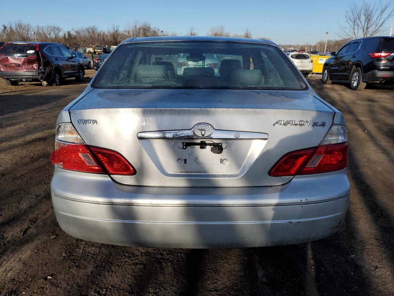 2003 Toyota Avalon - Image 6