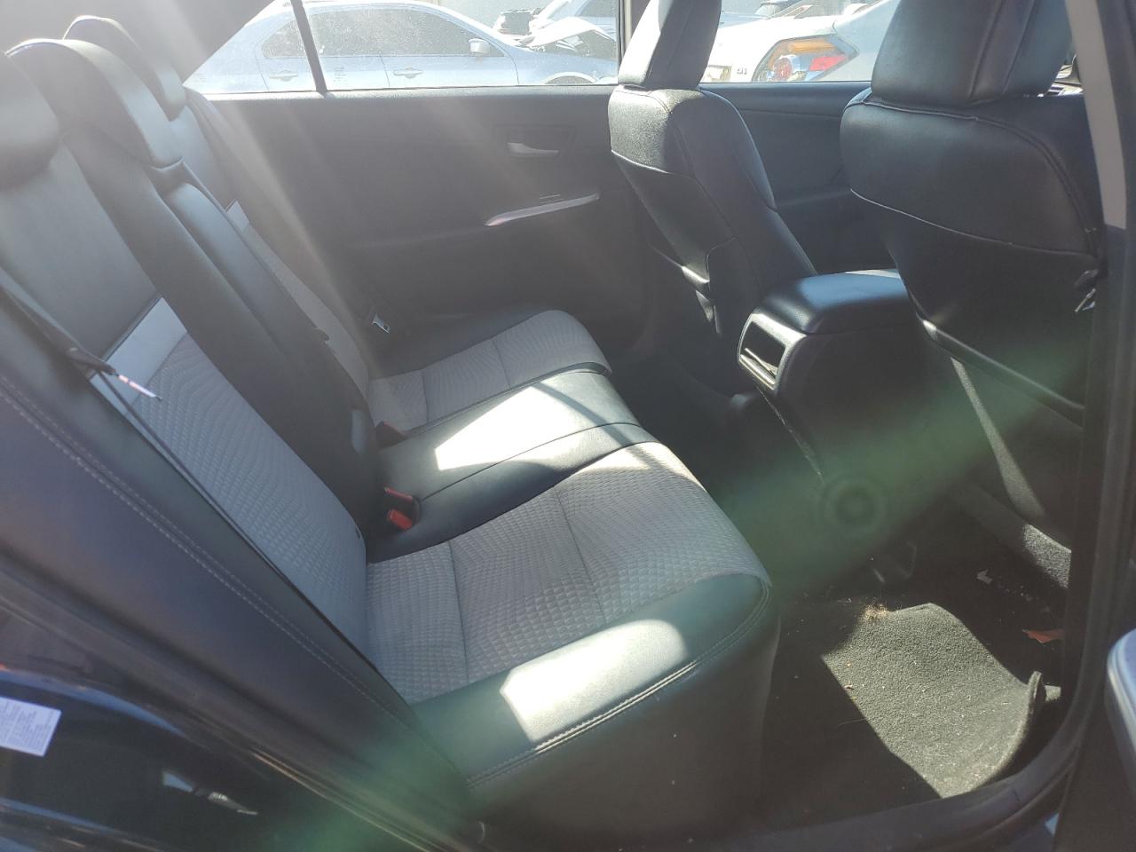 2014 Toyota Camry - Image 10