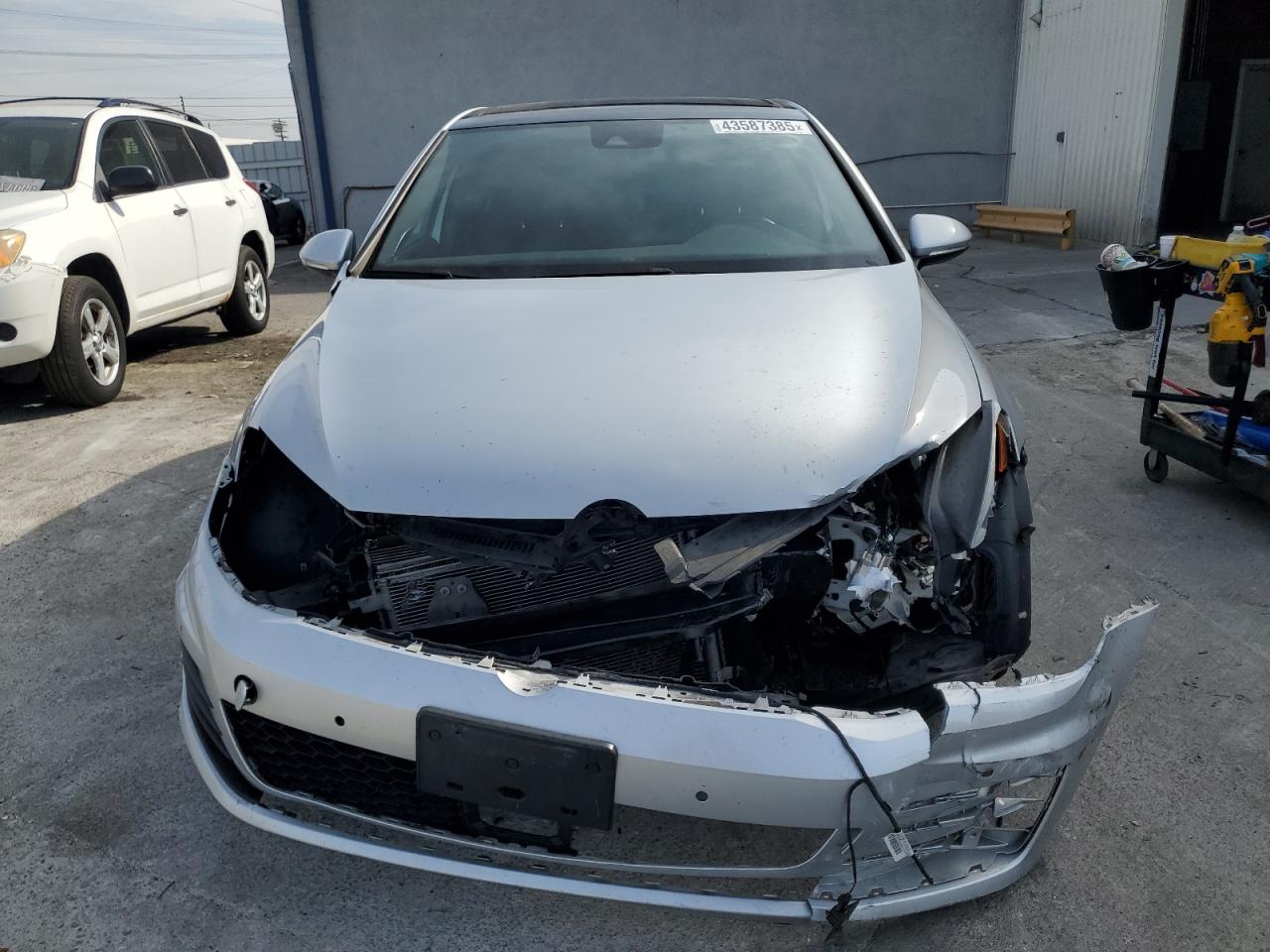 2016 Volkswagen GTI - Image 5