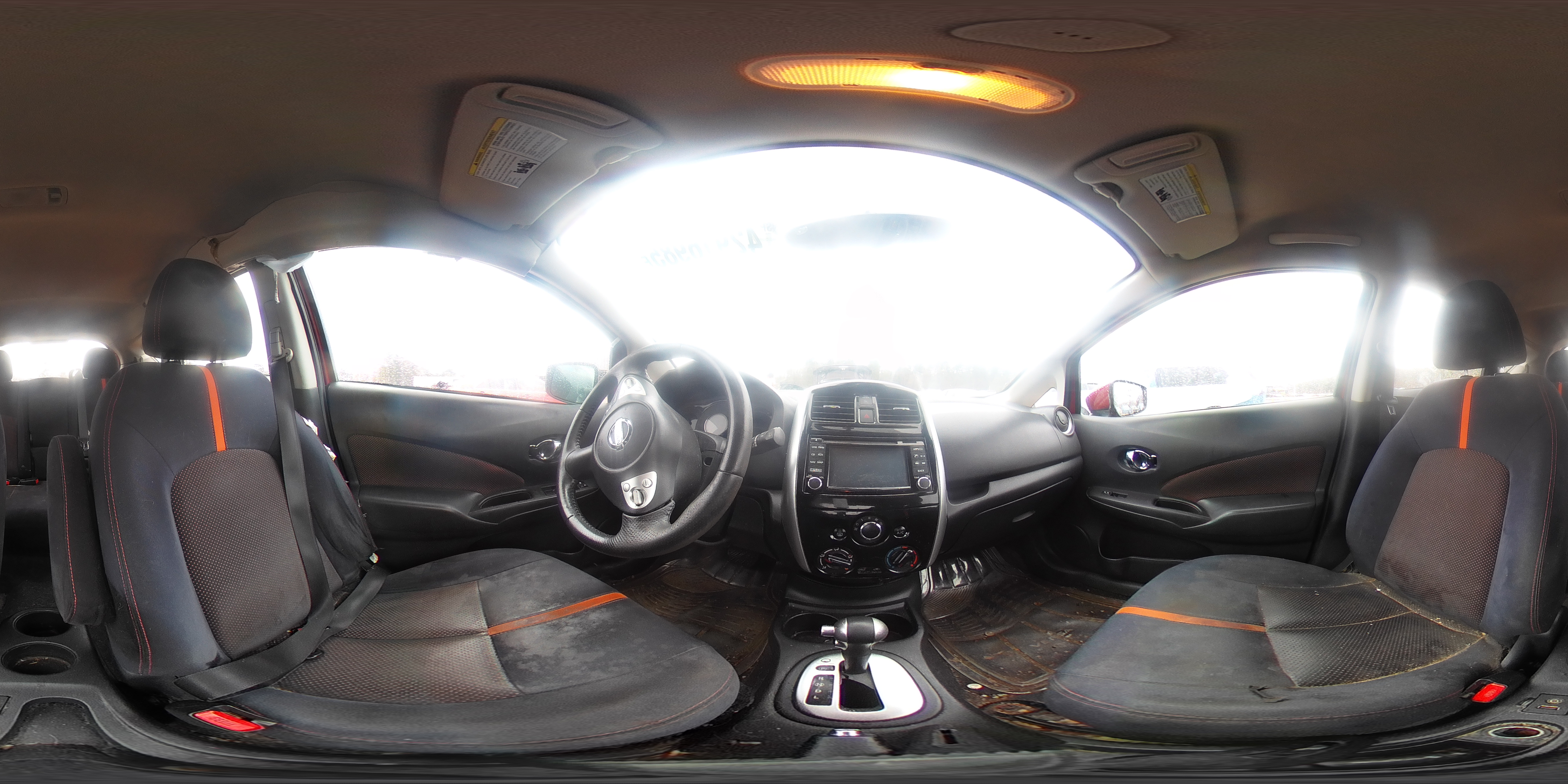 2015 Nissan Versa - Image 13
