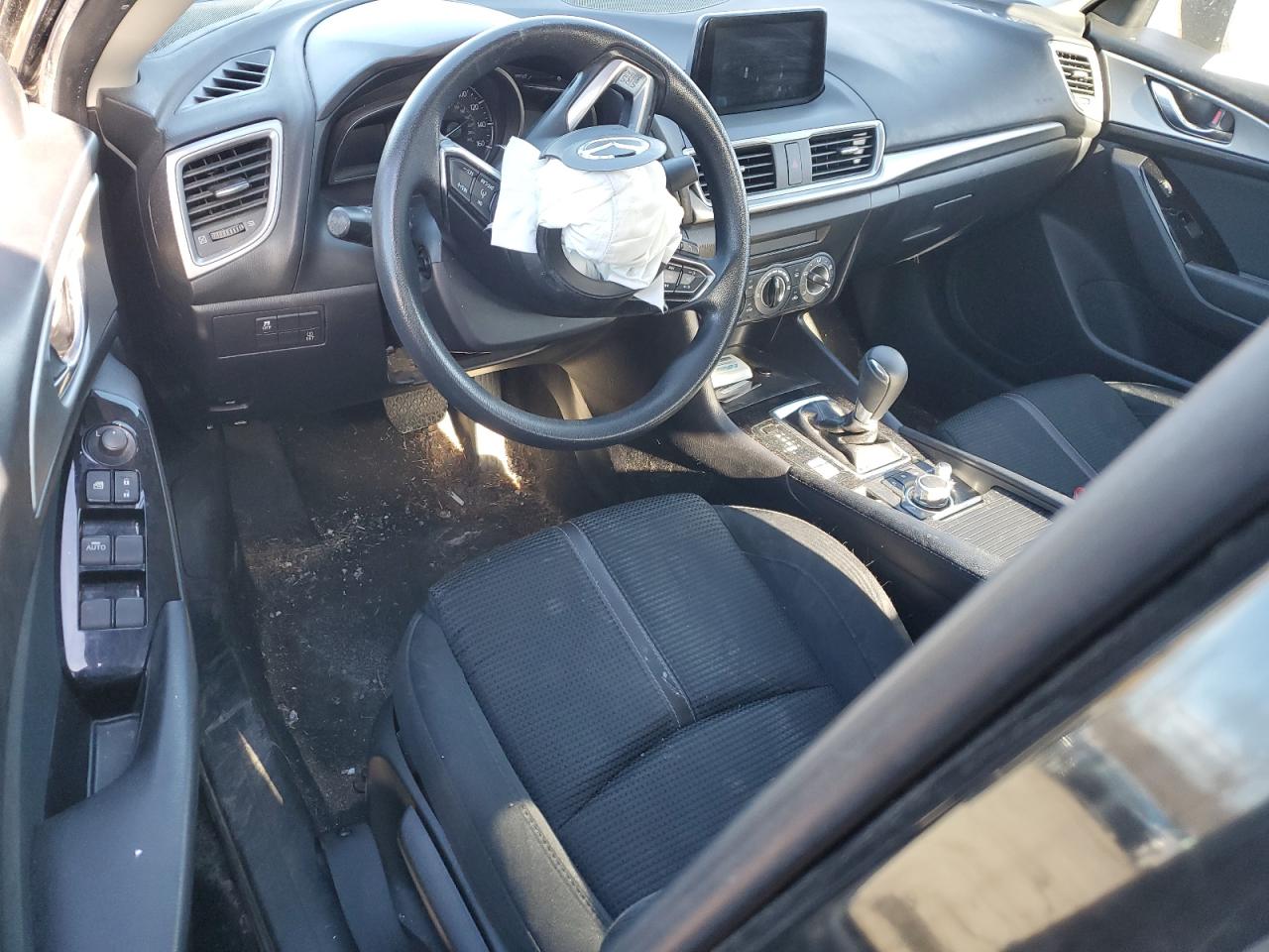 2017 Mazda 3 - Image 8