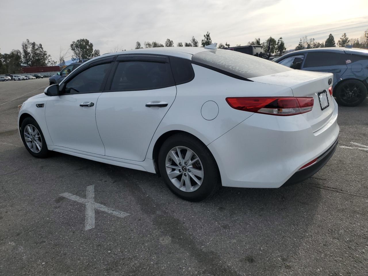 2017 Kia Optima - Image 2