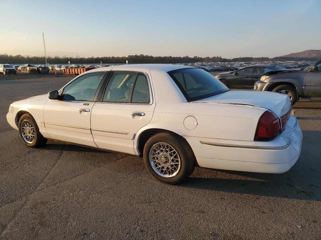2000 Mercury Grand Marquis - Image 2