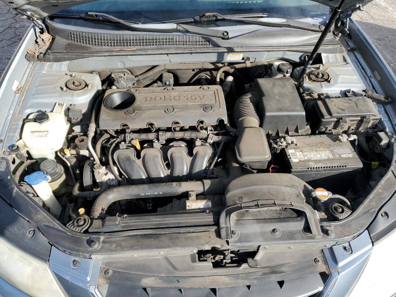 2009 Hyundai Sonata - Image 11