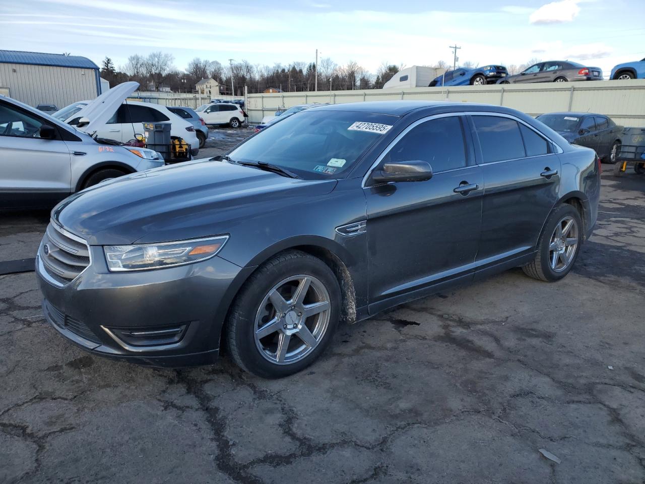 2016 Ford Taurus - Image 1