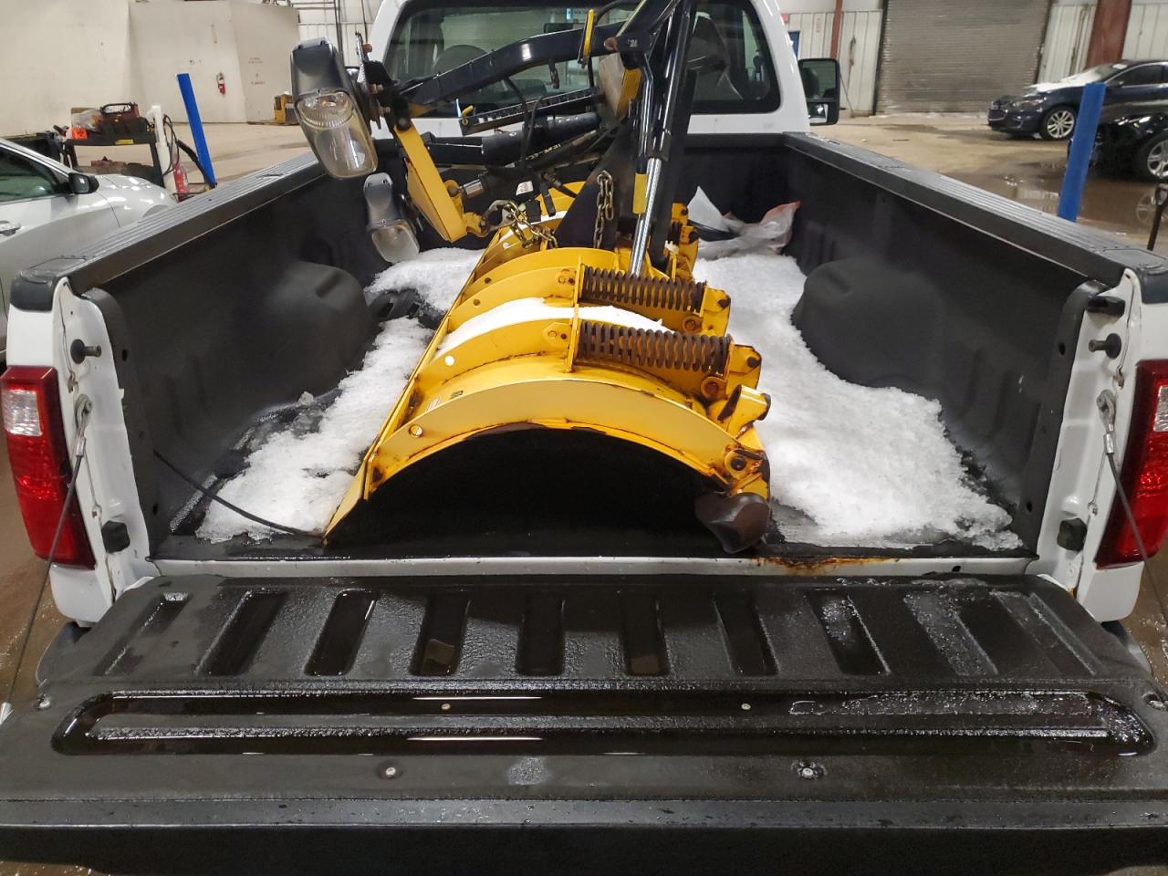 2010 Ford F350 - Image 10