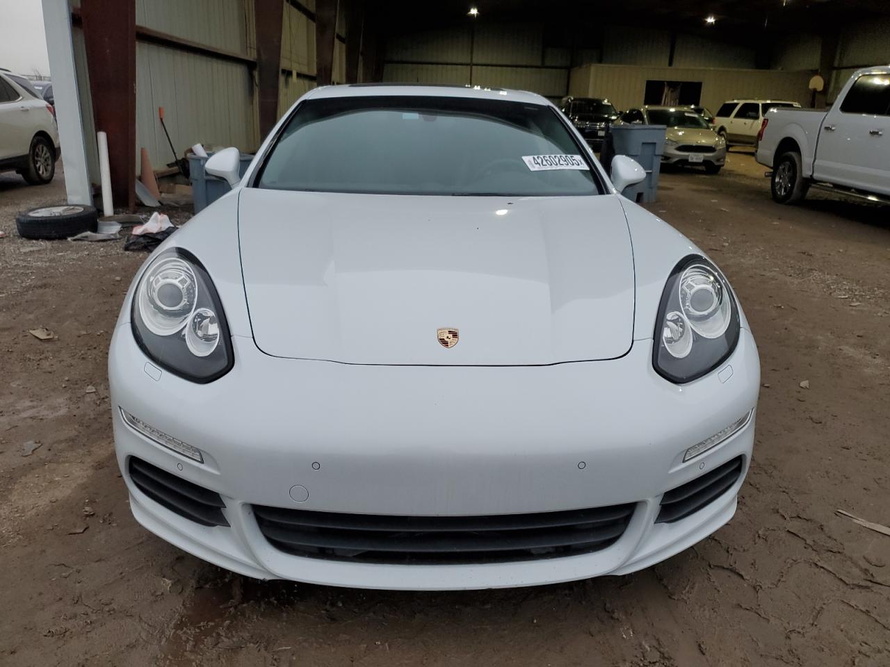 2016 Porsche Panamera - Image 5