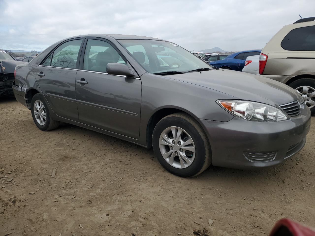 2005 Toyota Camry - Image 4