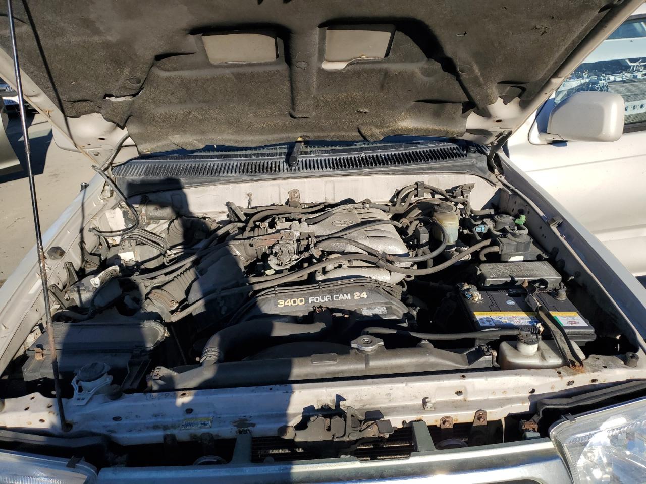 2000 Toyota 4Runner - Image 11