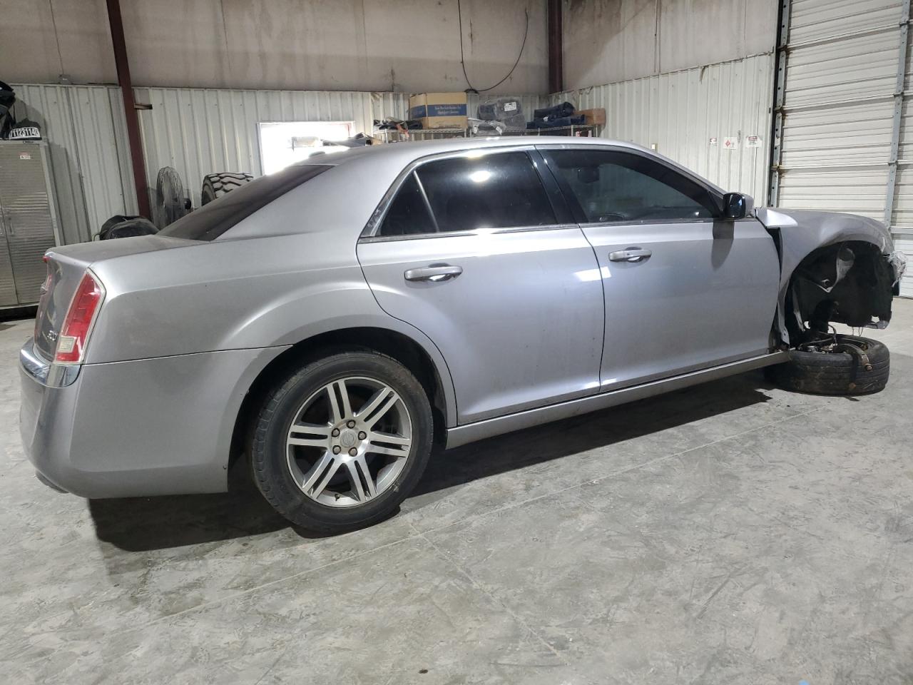 2014 Chrysler 300 - Image 3