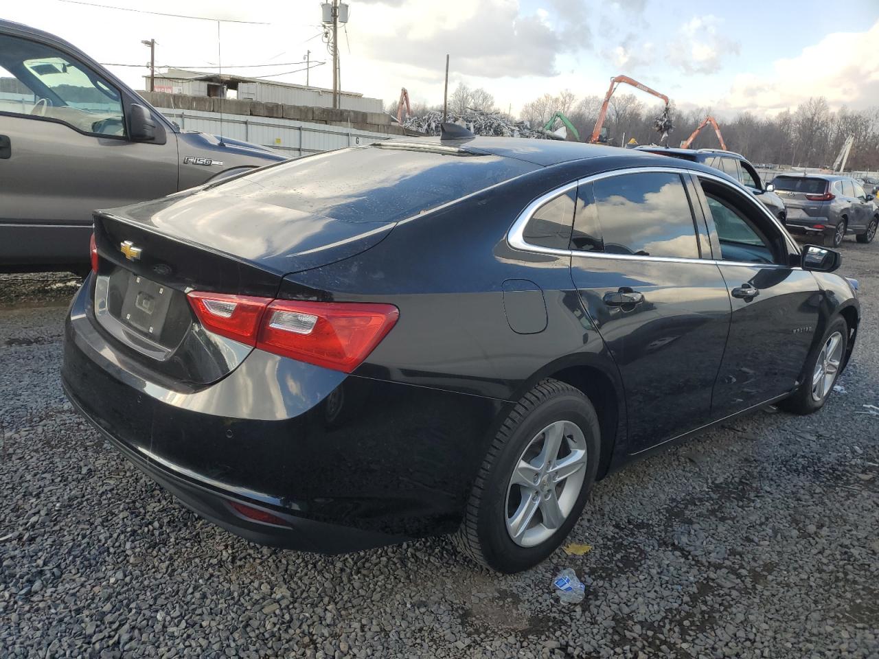 2019 Chevrolet Malibu - Image 3