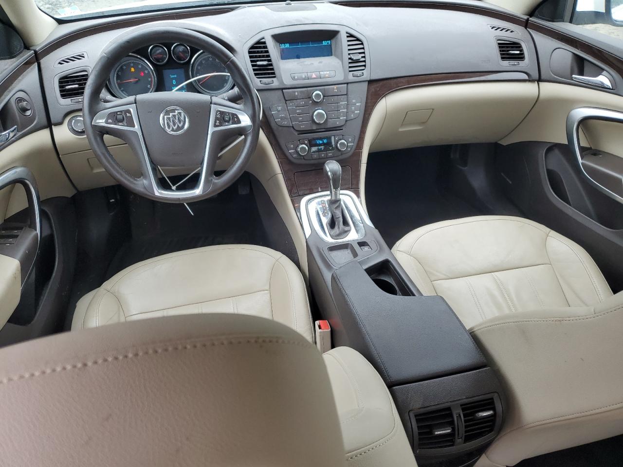 2011 Buick Regal - Image 8