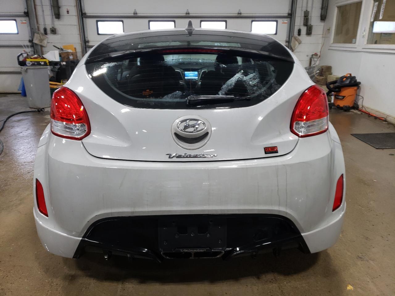 2013 Hyundai Veloster - Image 6