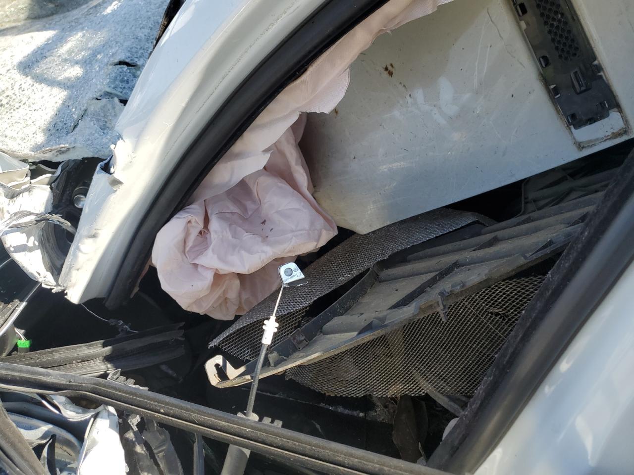 2017 Jaguar XE - Image 7