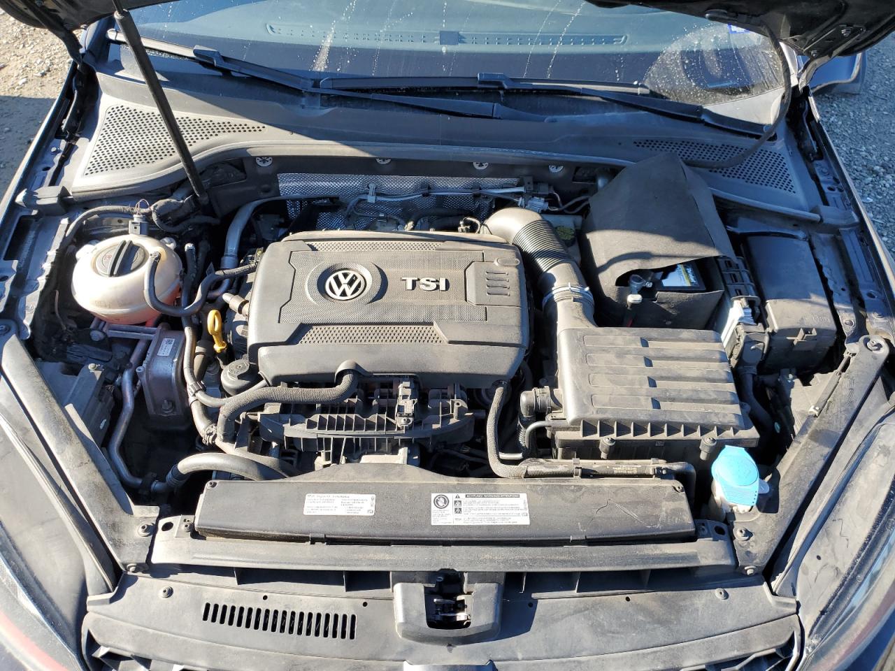 2016 Volkswagen GTI - Image 11