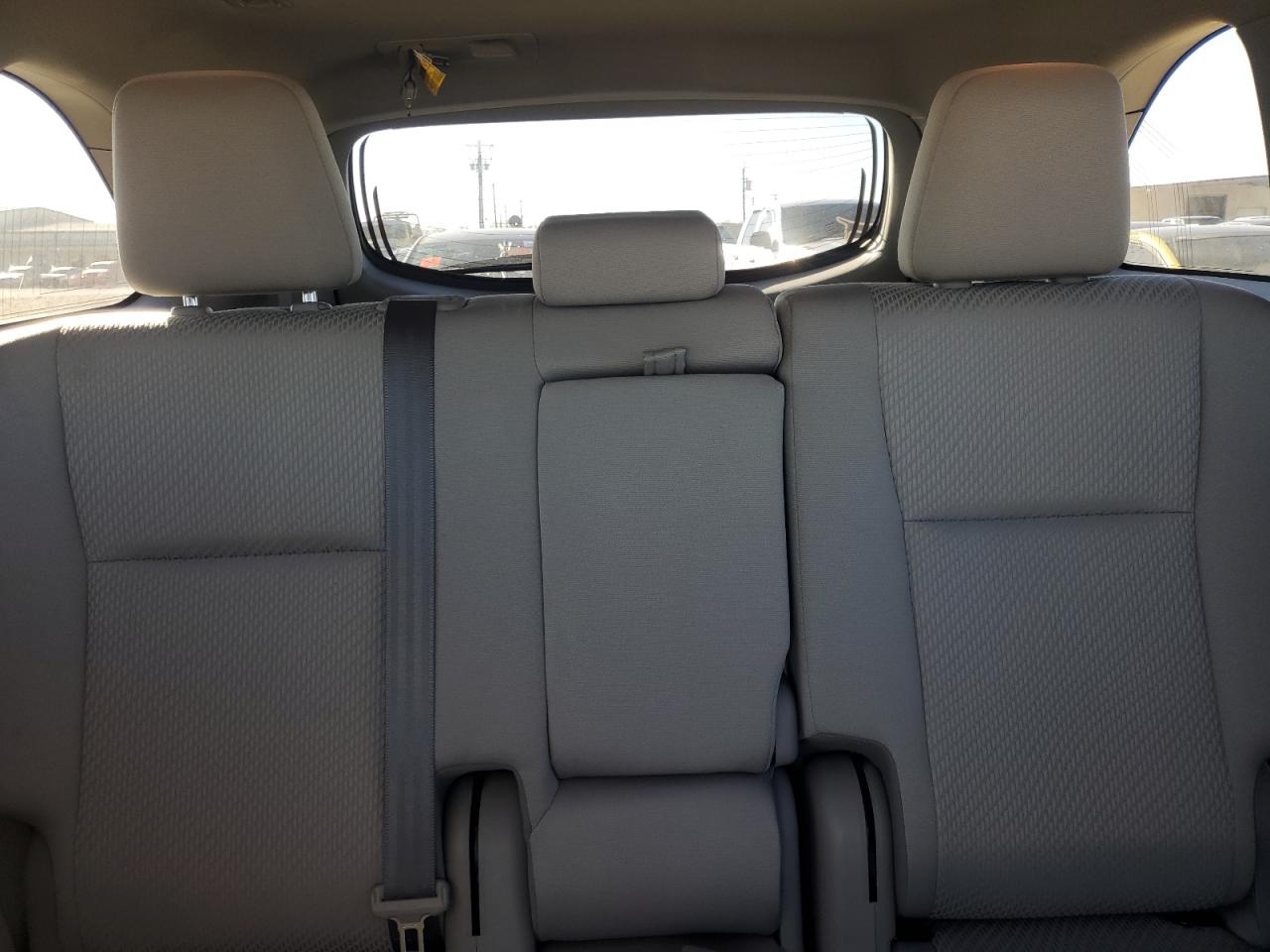 2017 Toyota Highlander - Image 10