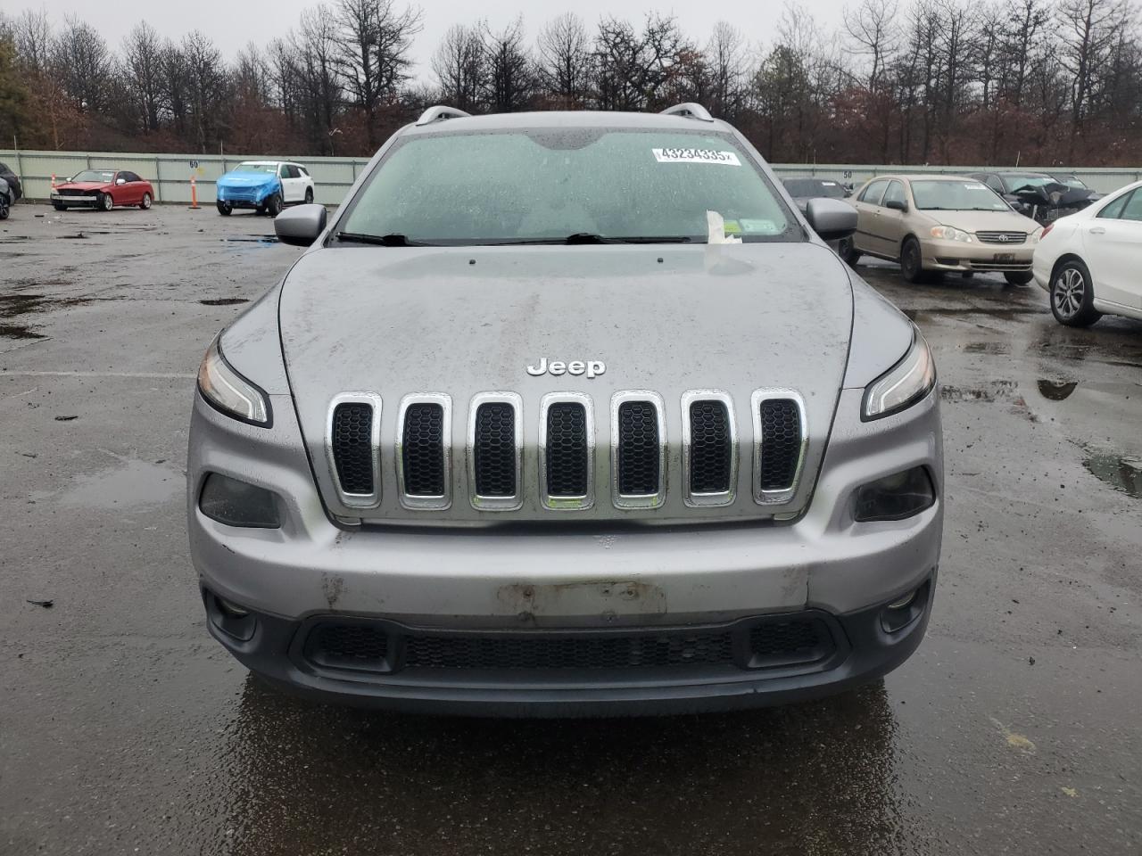 2017 Jeep Grand Cherokee - Image 5