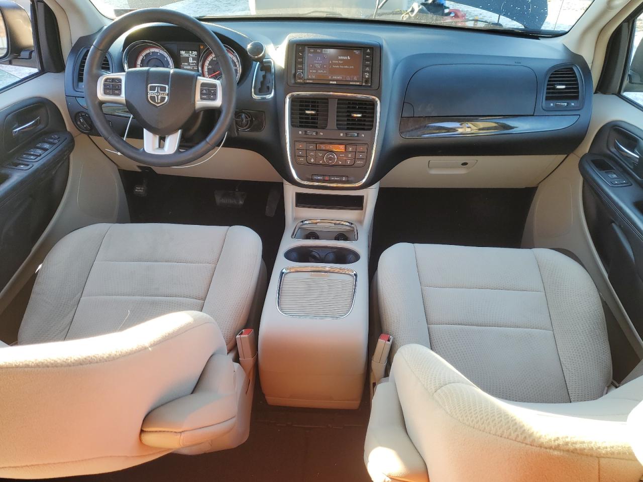 2012 Dodge Caravan - Image 8