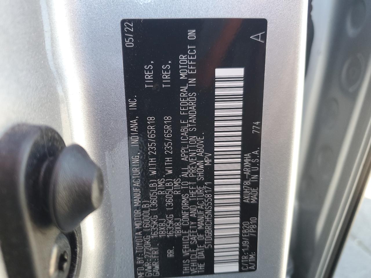 2022 Toyota Highlander - Image 13