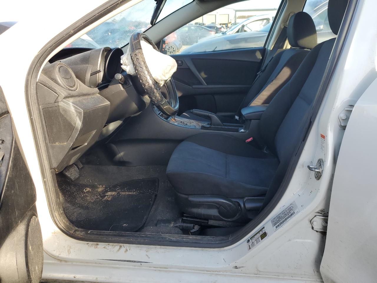 2010 Mazda 3 - Image 7