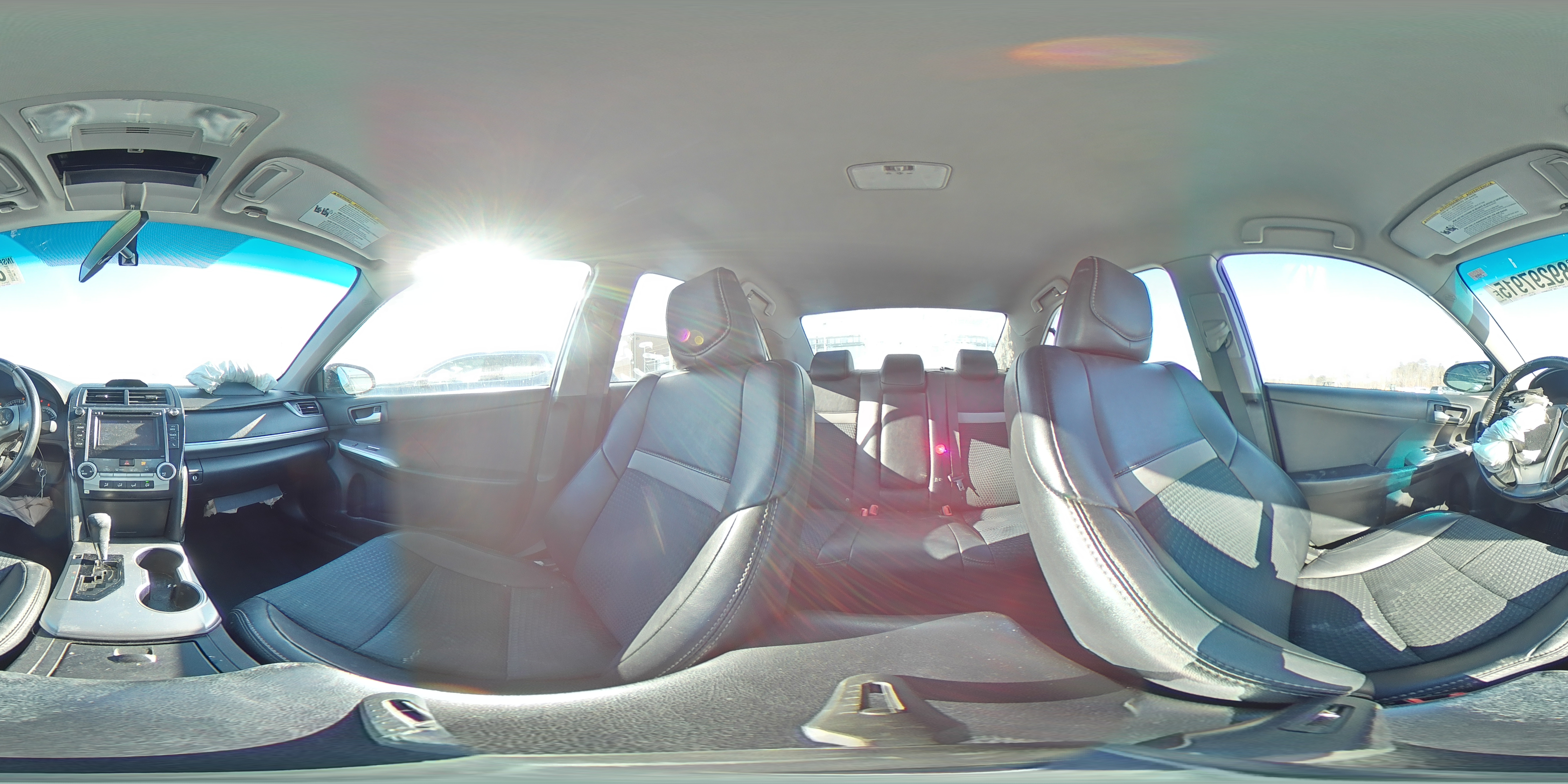 2014 Toyota Camry - Image 13